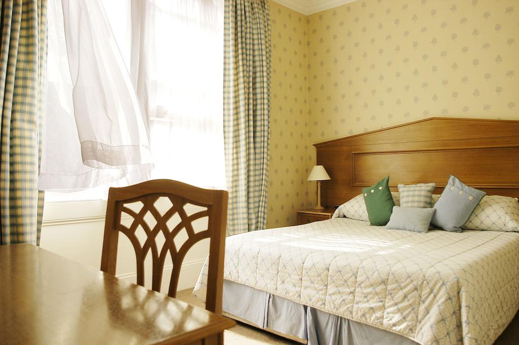 Astons Apartments Лондон Номер фото
